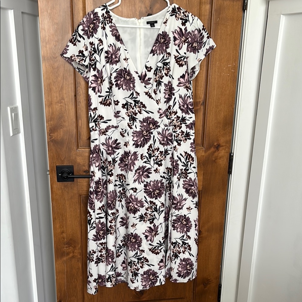 Floral V-Neck Ann Taylor dress